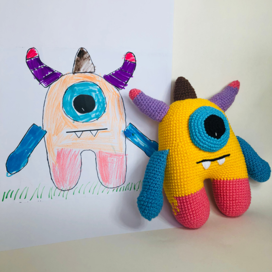 Svajonių monstriukas – rankų darbo žaislas pagal vaiko piešinį